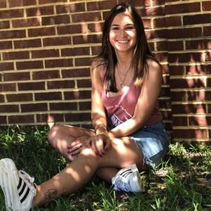 Meet your Posher, Lexi